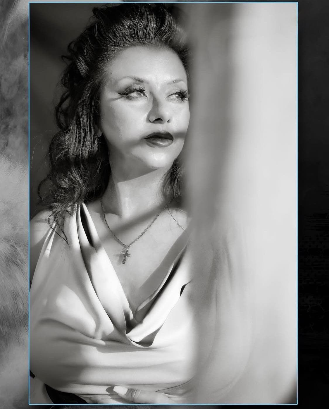 Lora L. Ebadian — Samantha
